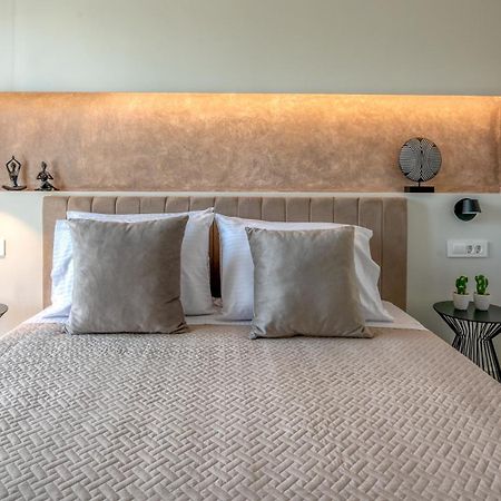 Villenia Luxury Apartments Kissamos Ngoại thất bức ảnh